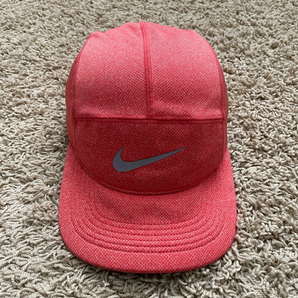 NIKE AW84 DRI-FIT REFLECTIVE SWOOSH 5 PANEL AEROBILL RUNNING HAT CAP RED PINK